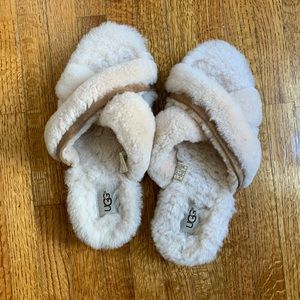 UGG Women’s Abela Slipper size 7